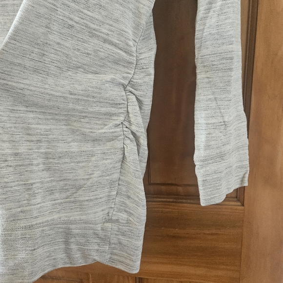 Liz Lange Maternity Women's Hooded Sweatshirt - Picture 3 of 5